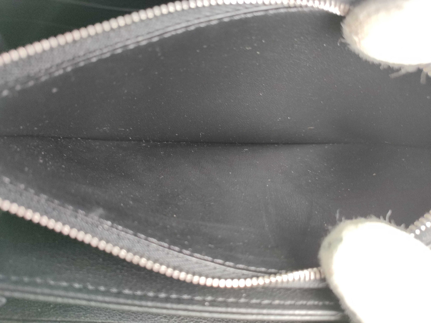 LOUIS VUITTON M61867 Mahina Louis Vuitton Zippy Wallet Noir Box Dust Bag Wallet