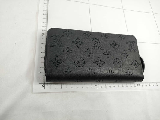 LOUIS VUITTON M61867 Mahina Louis Vuitton Zippy Wallet Noir Box Dust Bag Wallet