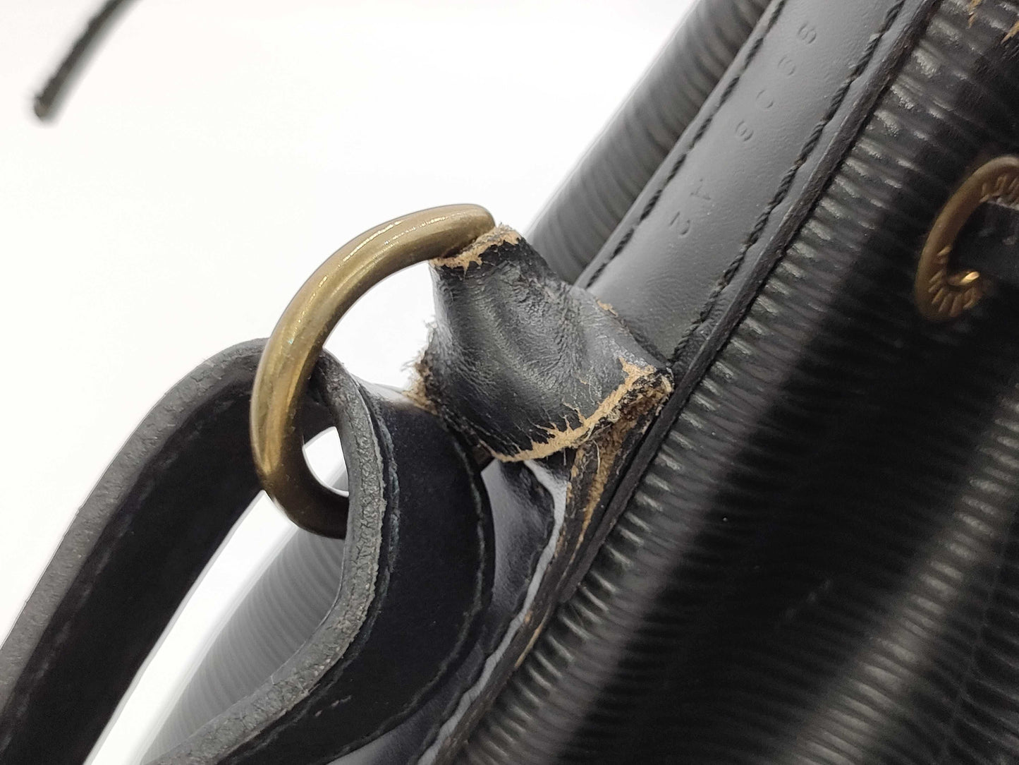 LOUIS VUITTON Petit Noe Epi Noir One-Shoulder Bag in Black Leather M44102/8906A2 Shoulder Bag