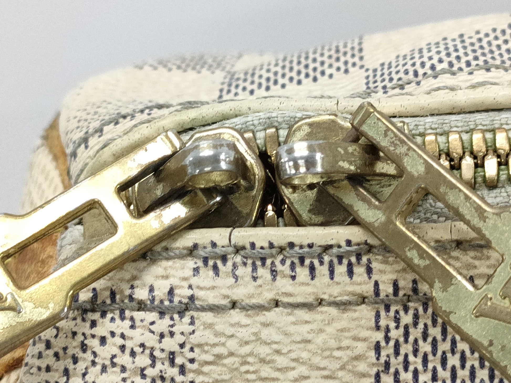 LOUIS VUITTON LV Damier Azur Speedy Bandouliere 25 Handbag