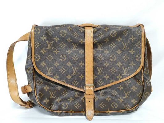 LOUIS VUITTON M42256 Monogram Louis Vuitton Saumur Monogram Shoulder Bag
