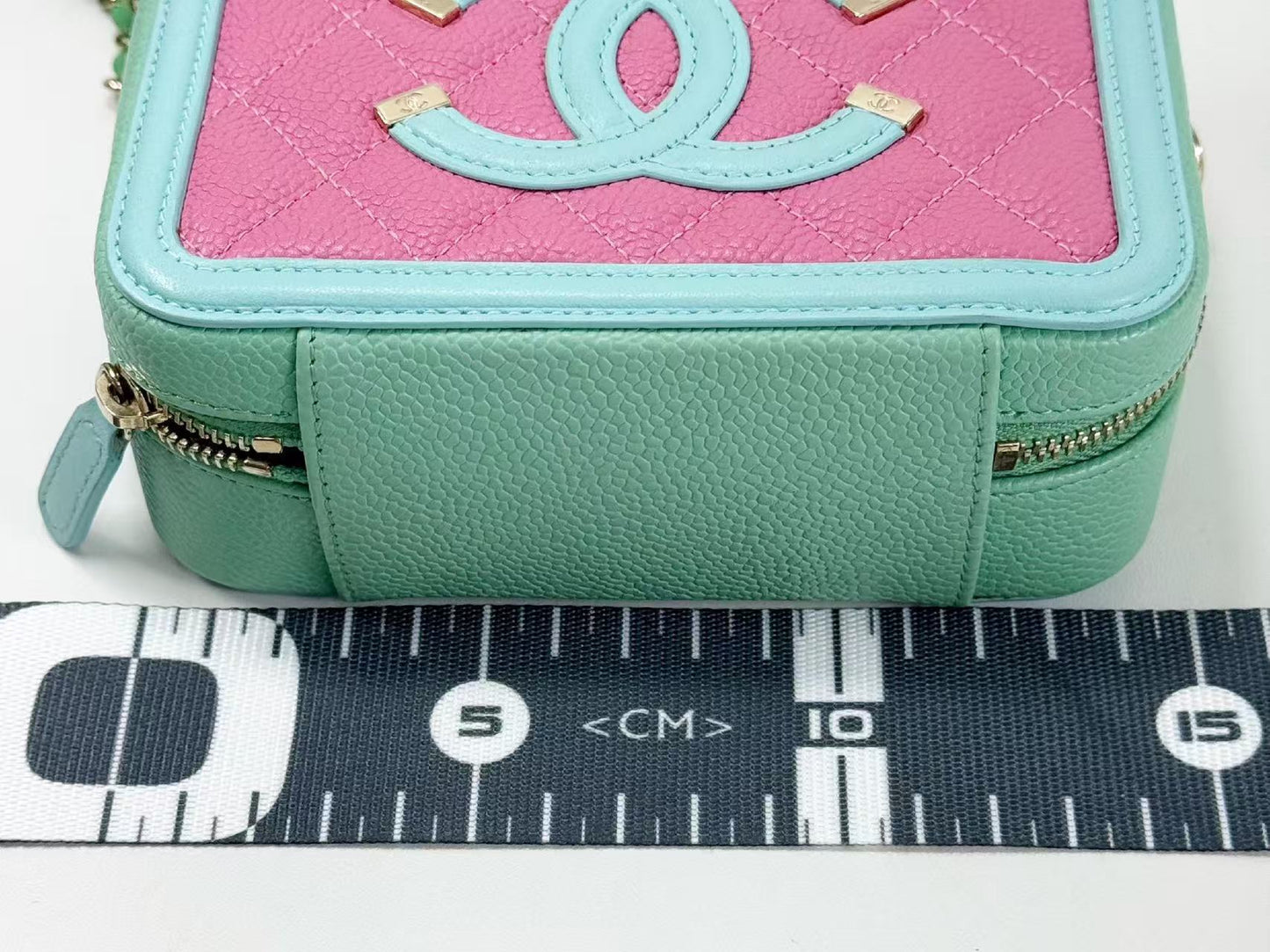 CHANEL CC Filigree Matelasse Caviar Leather Shoulder Bag in Pastel Multicolor, 15cm Wide, Approximately 27 Series, Gold Hardware, with Seal, 27017887