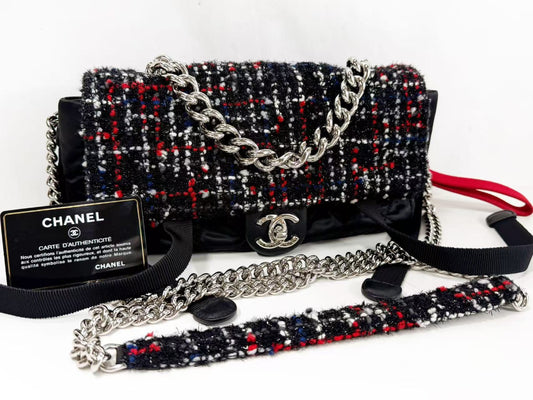 CHANEL Matelasse Black Lamé Tweed x Nylon Tanlock 2-Way Shoulder Bag, W26cm [Card and sticker included] Silver Hardware Shoulder Bag 24712517