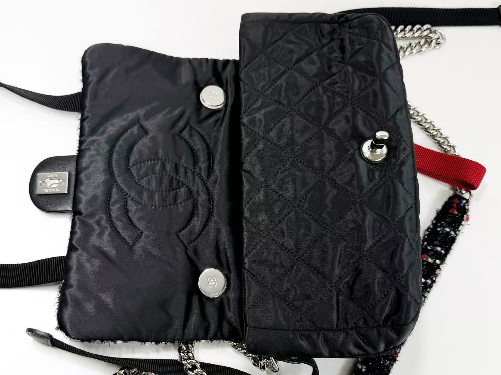 CHANEL Matelasse Black Lamé Tweed x Nylon Tanlock 2-Way Shoulder Bag, W26cm [Card and sticker included] Silver Hardware Shoulder Bag 24712517