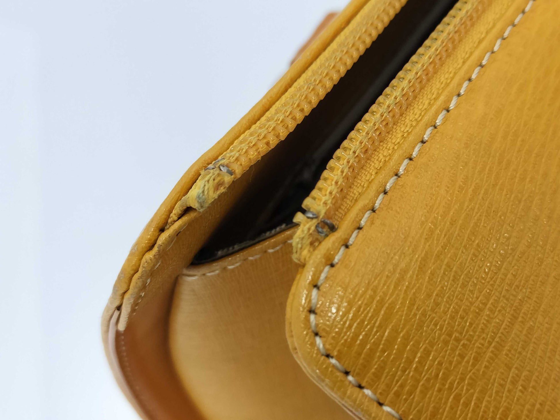 BURBERRY Yellow Handbag