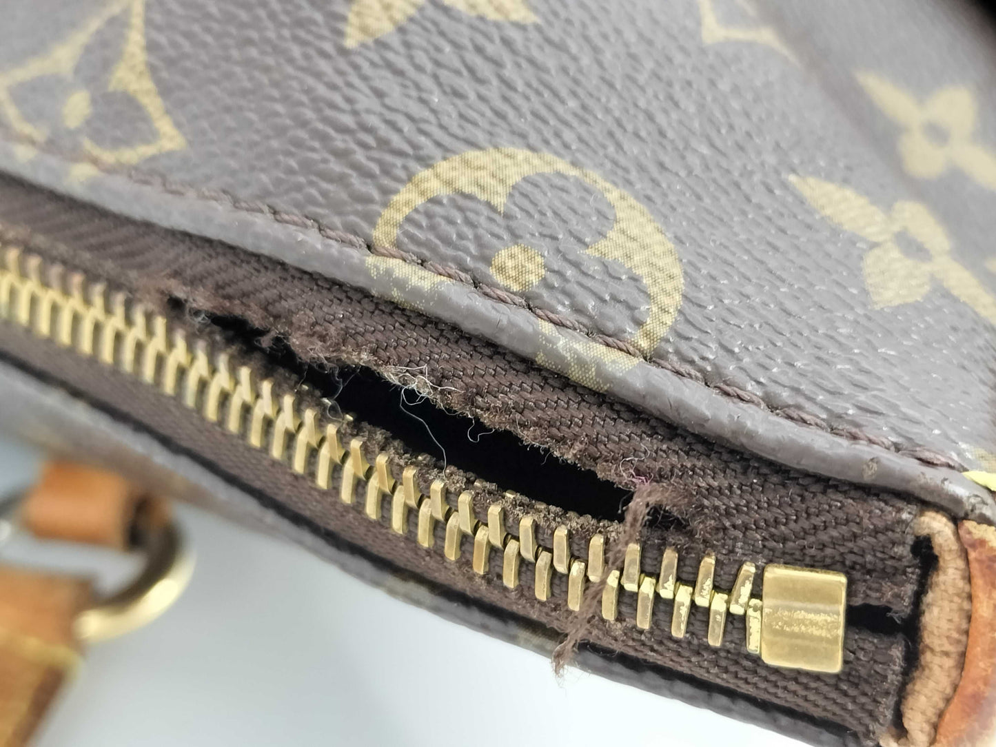 LOUIS VUITTON Monogram Totally MM M56689 Tote Bag