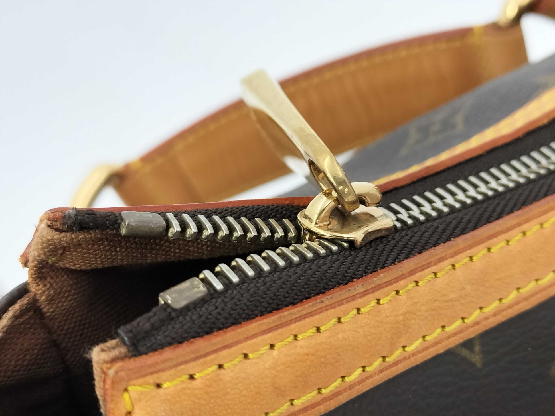 LOUIS VUITTON LV Monogram Shoulder Bag