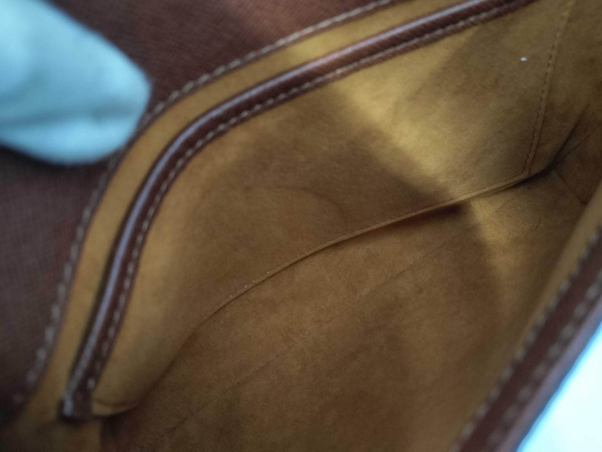 LOUIS VUITTON Monogram Shoulder Bag
