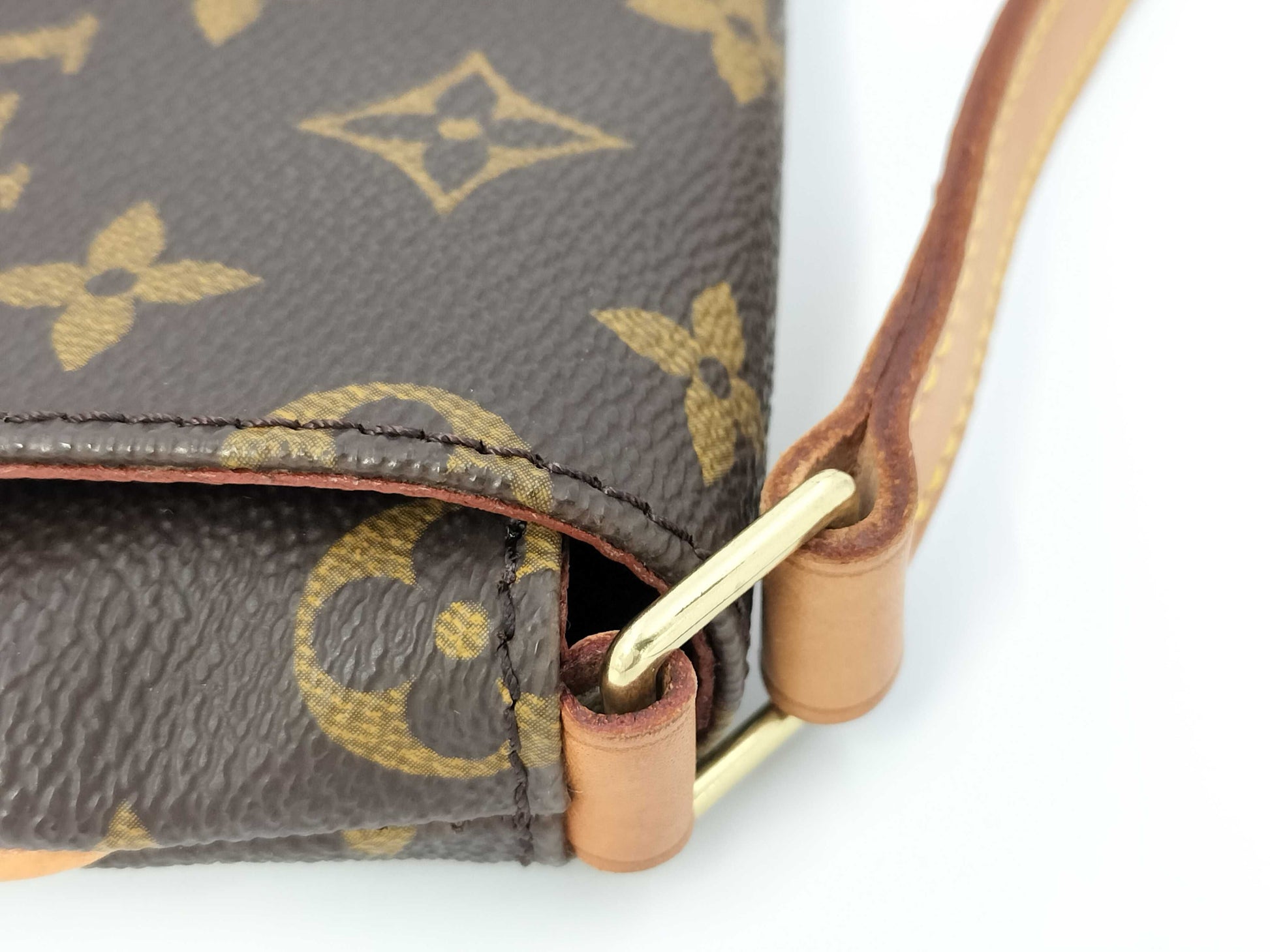 LOUIS VUITTON Monogram Shoulder Bag