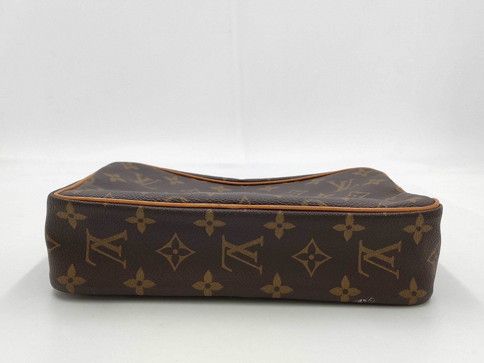 LOUIS VUITTON LV bag second bag