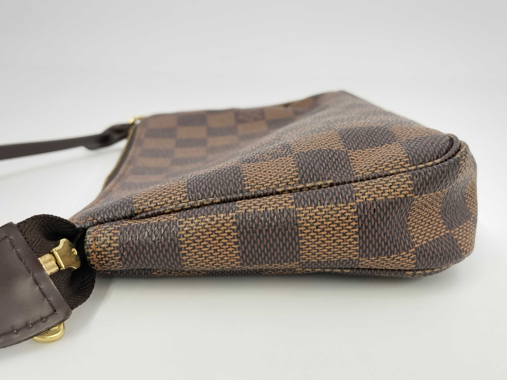LOUIS VUITTON Damier bag pouch