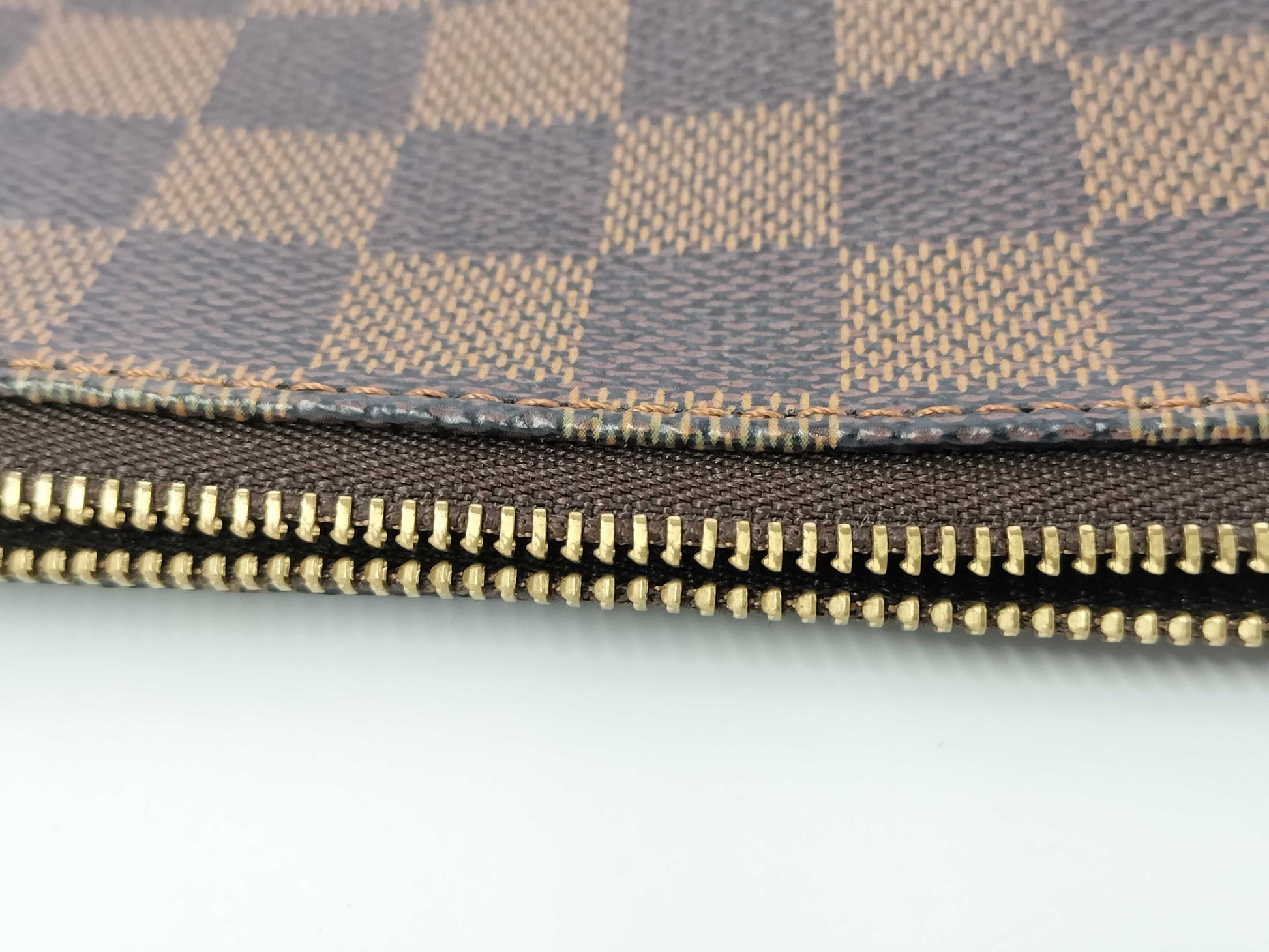 LOUIS VUITTON Damier bag pouch