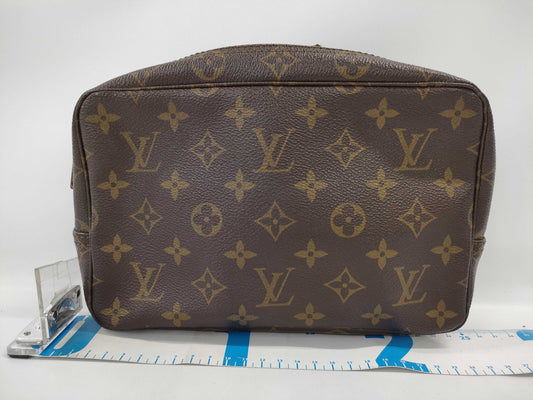 LOUIS VUITTON True Toilet 23 Pouch