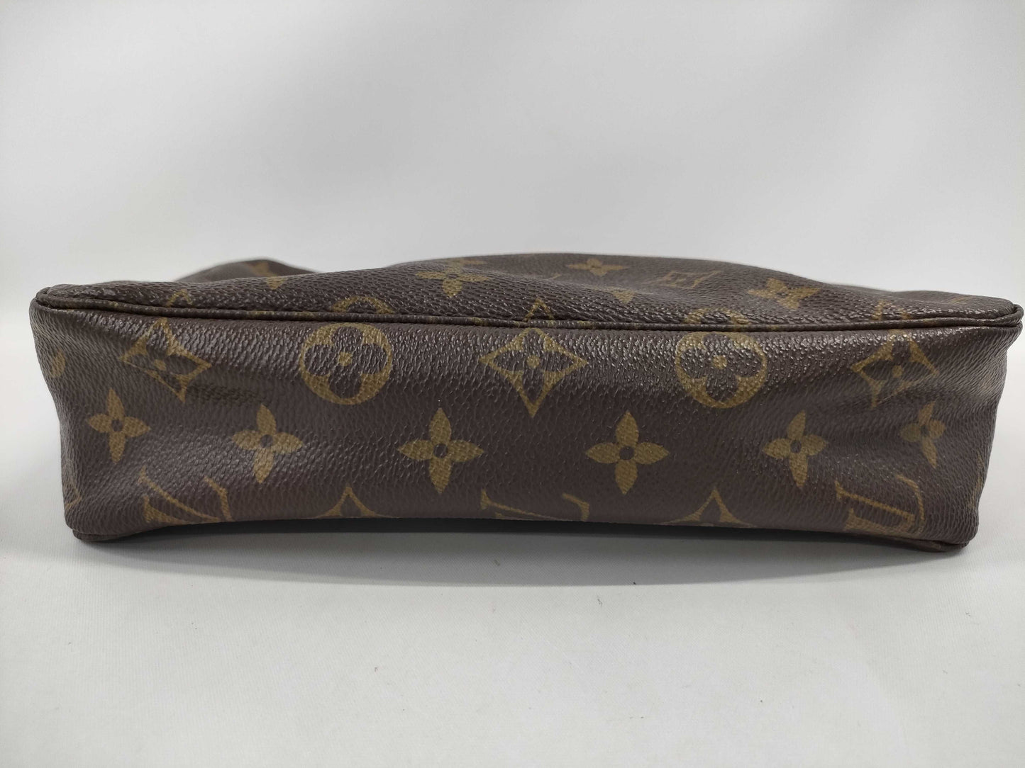 LOUIS VUITTON True Toilet 23 Pouch