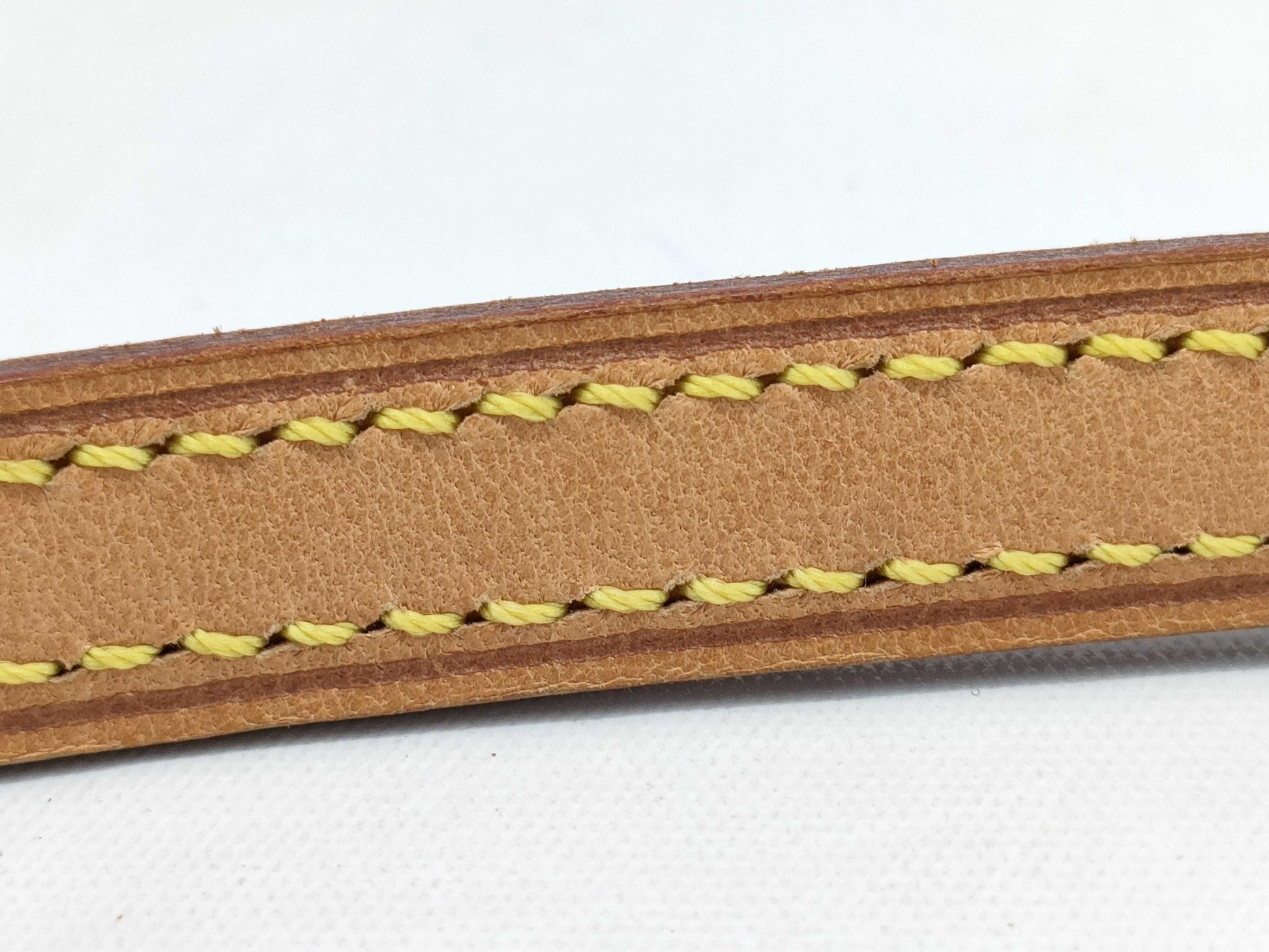 LOUIS VUITTON Natural Leather Shoulder Strap 