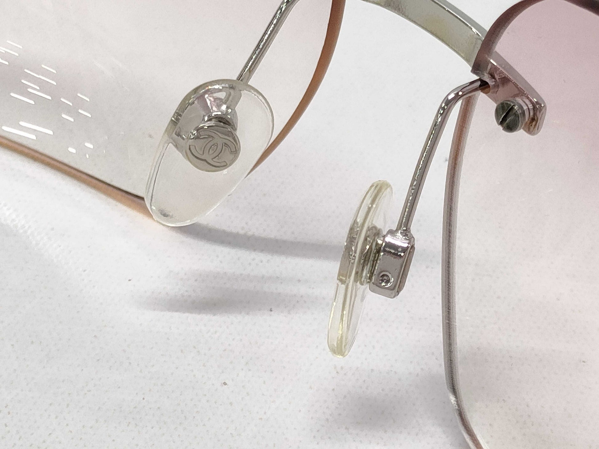  CHANEL Camellia Rimless Sunglasses 4085 Sunglasses and Glasses