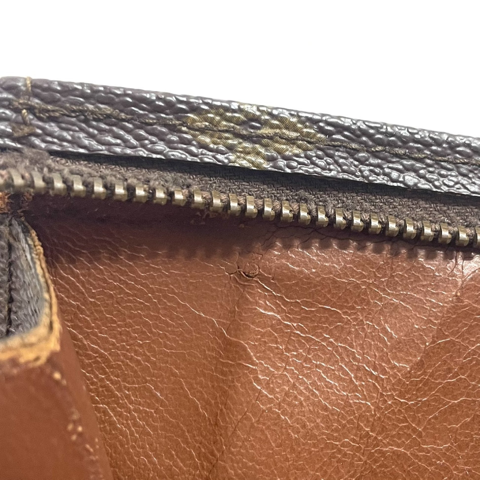LOUIS VUITTON Poche Toilette Second Bag