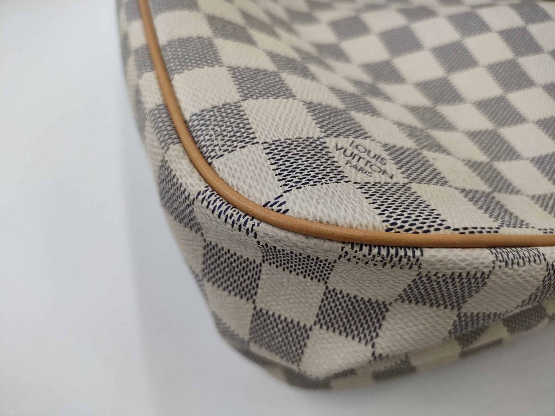 LOUIS VUITTON LV Damier Azur Batignolles Horizontal Handbag