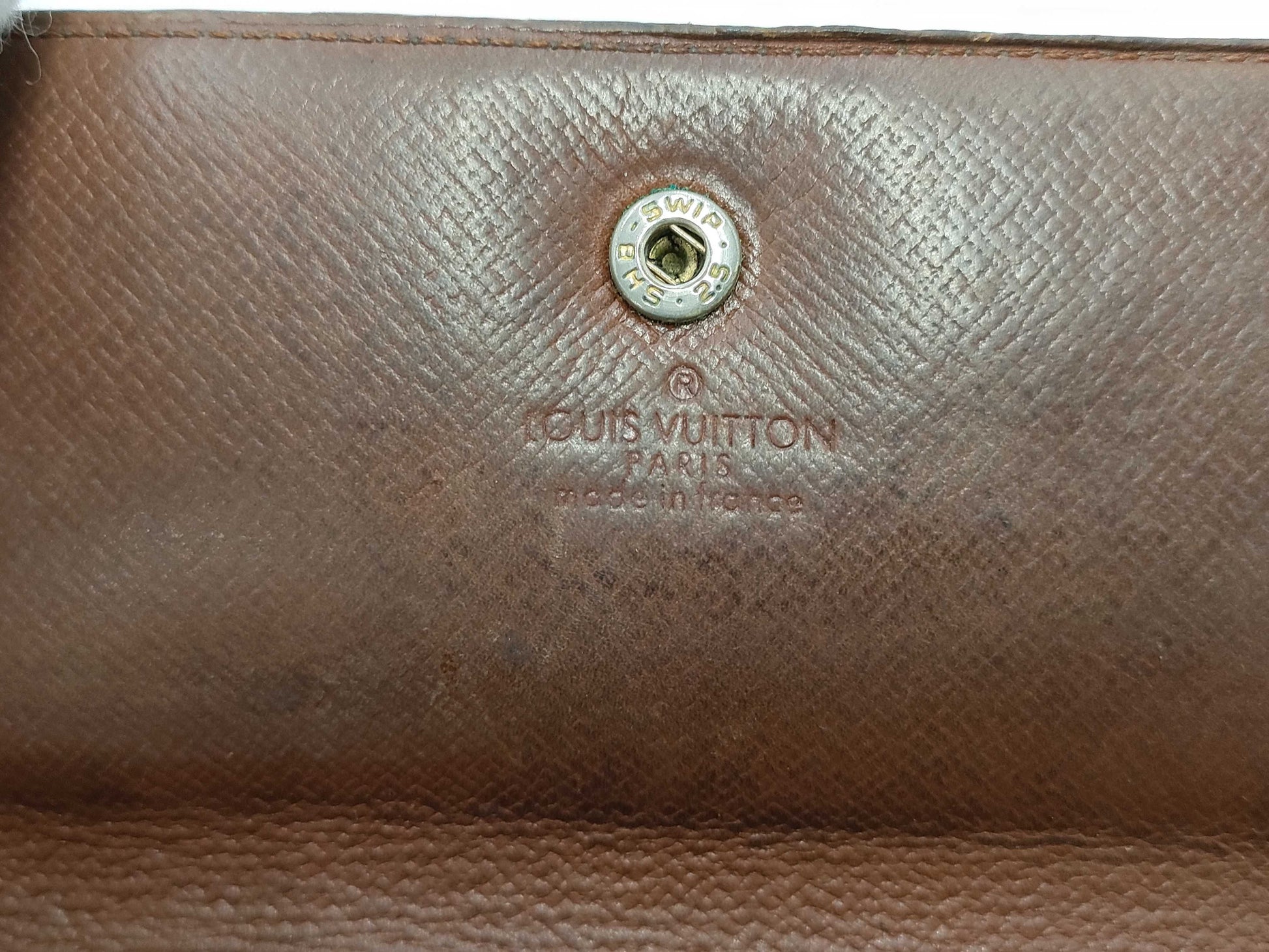 LOUIS VUITTON LV Monogram Pochette Porte Monnaie Credit Zippered Bi-fold Long Wallet