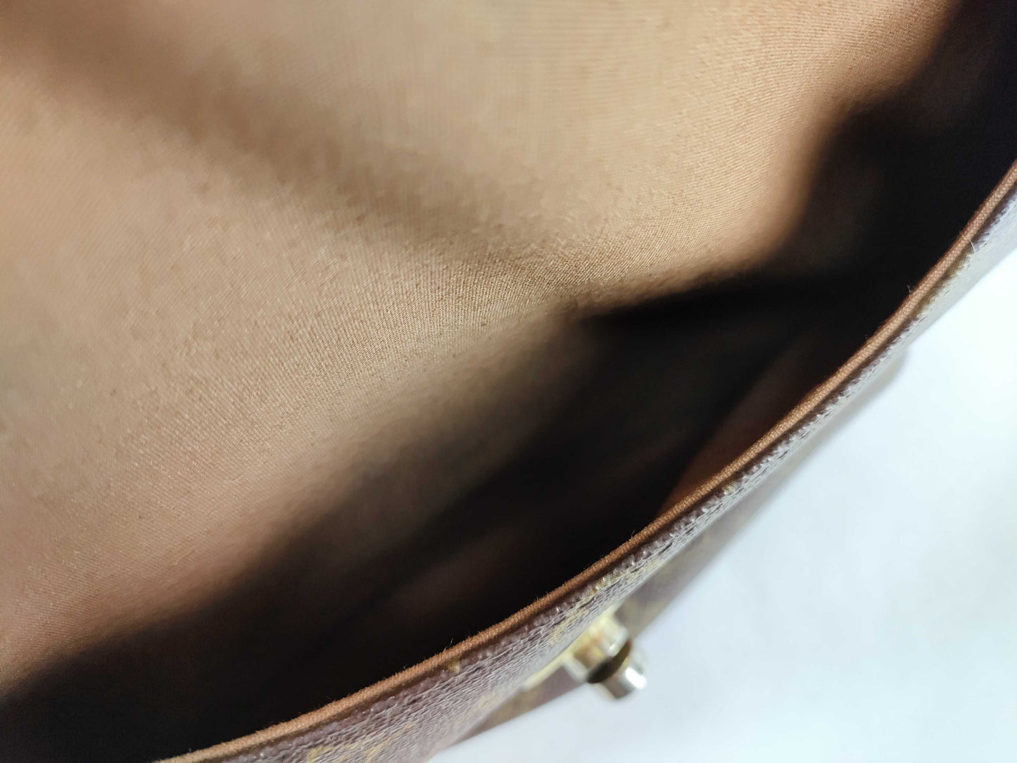 LOUIS VUITTON Monogram Louis Vuitton Shoulder Bag