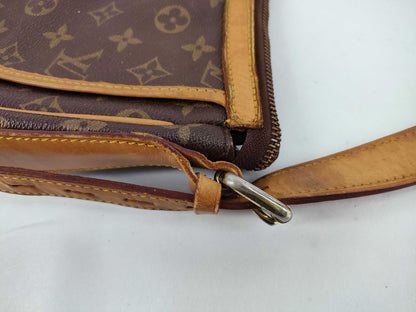 LOUIS VUITTON Monogram Louis Vuitton Shoulder Bag