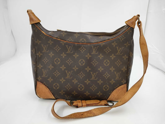 LOUIS VUITTON Monogram Shoulder Bag