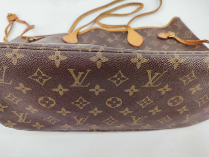 LOUIS VUITTON Monogram Louis Vuitton Tote Bag