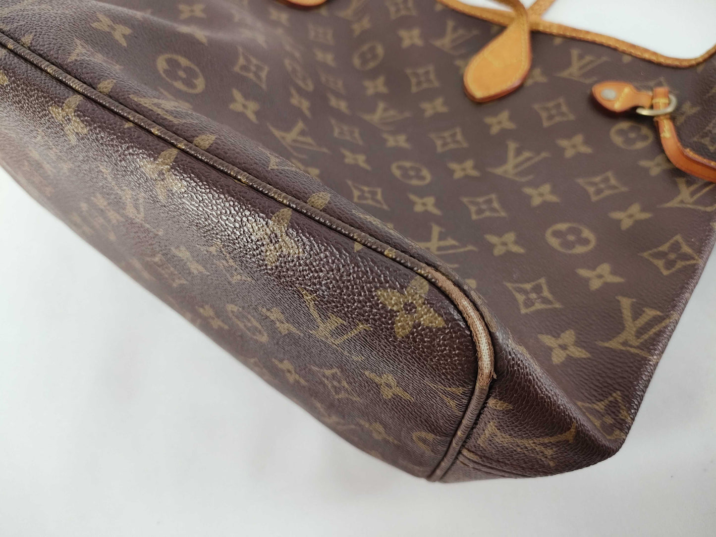 LOUIS VUITTON Monogram Louis Vuitton Tote Bag