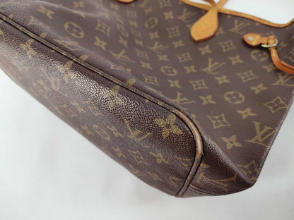 LOUIS VUITTON Monogram Louis Vuitton Tote Bag