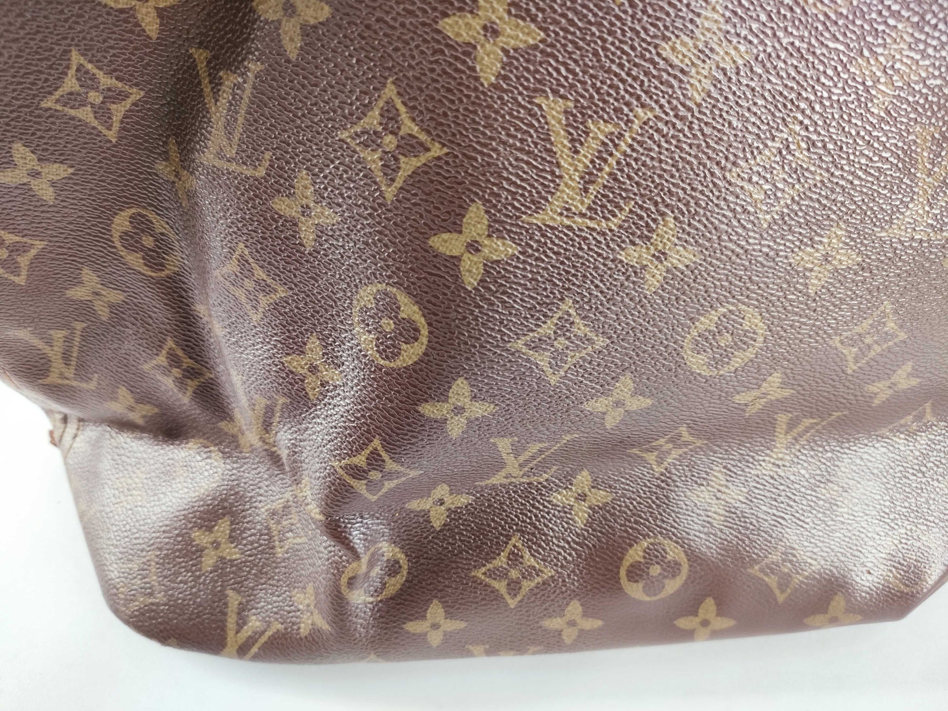 LOUIS VUITTON Monogram Louis Vuitton Tote Bag
