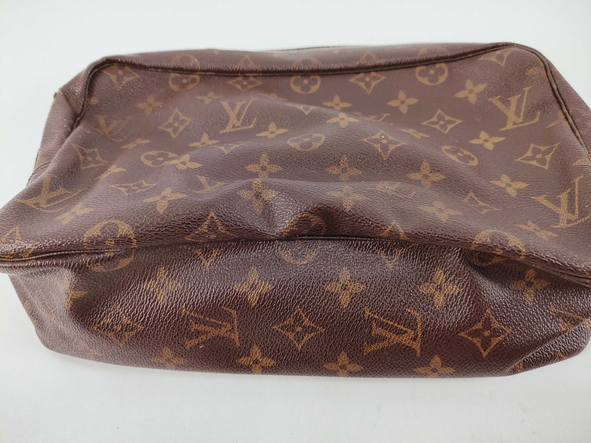 LOUIS VUITTON Monogram Louis Vuitton Pouch