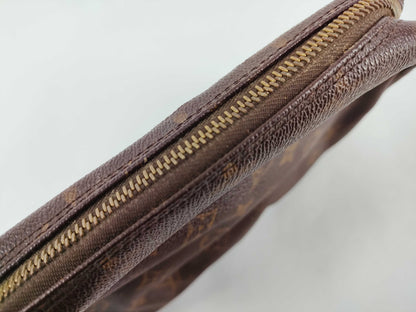 LOUIS VUITTON Monogram Louis Vuitton Pouch
