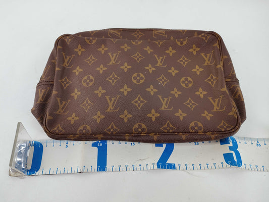 LOUIS VUITTON Monogram Louis Vuitton Shoulder Bag