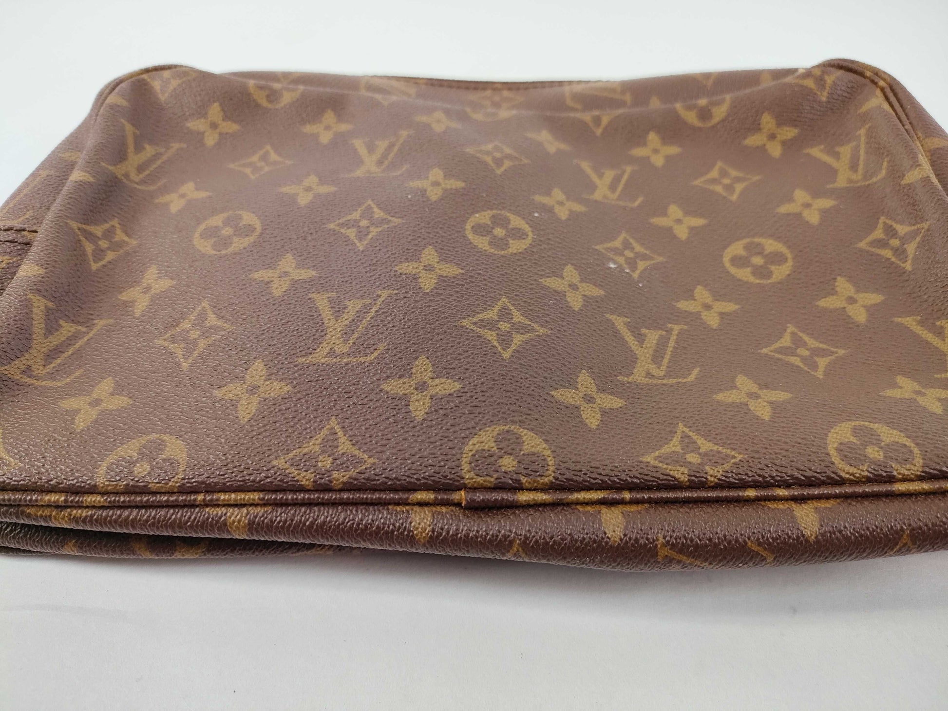 LOUIS VUITTON Monogram Louis Vuitton Shoulder Bag