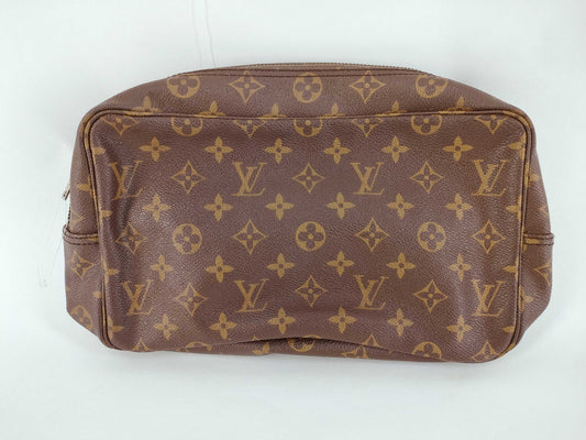 LOUIS VUITTON Monogram Louis Vuitton Shoulder Bag