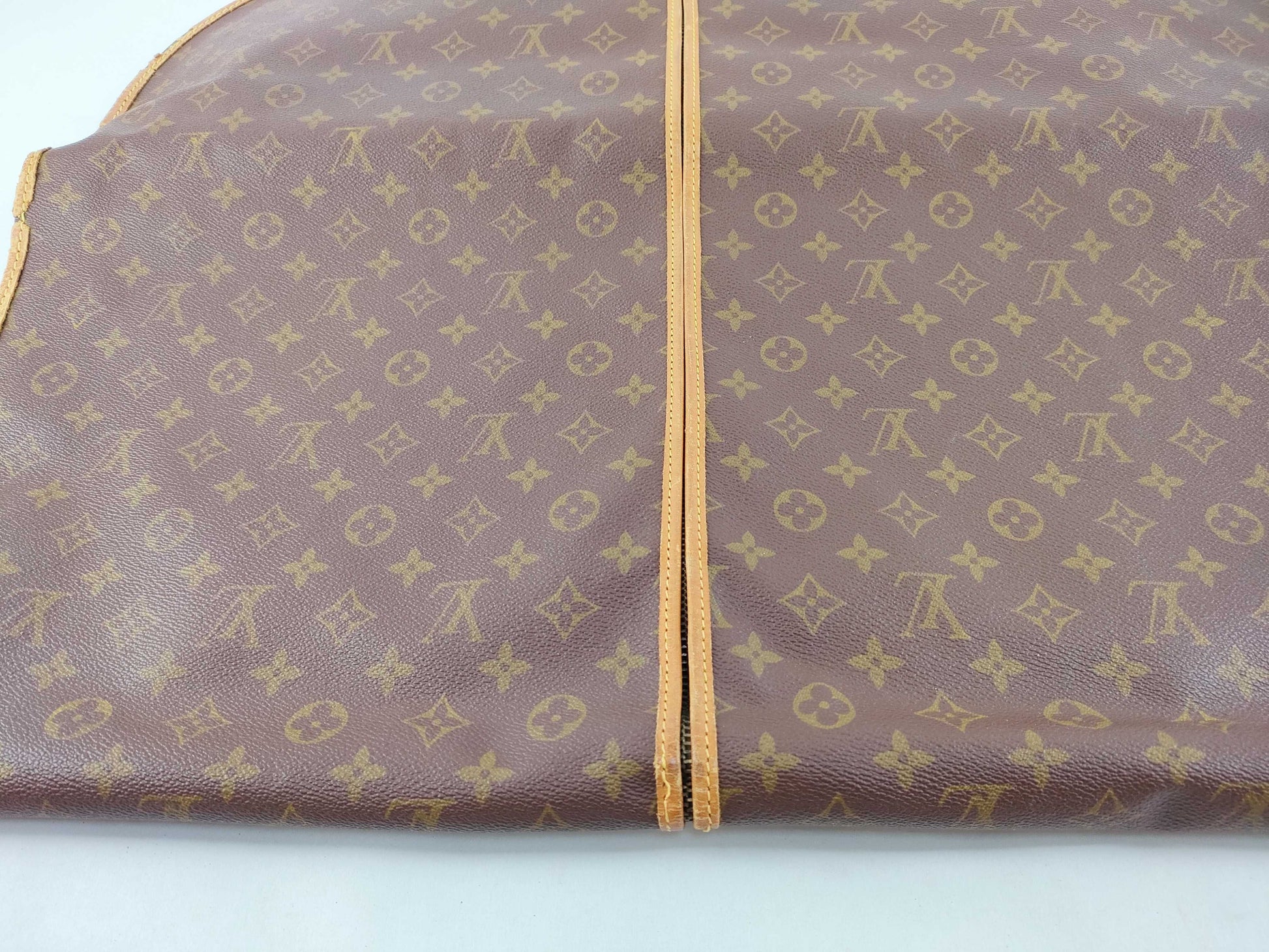 LOUIS VUITTON Monogram Louis Vuitton Suitcase