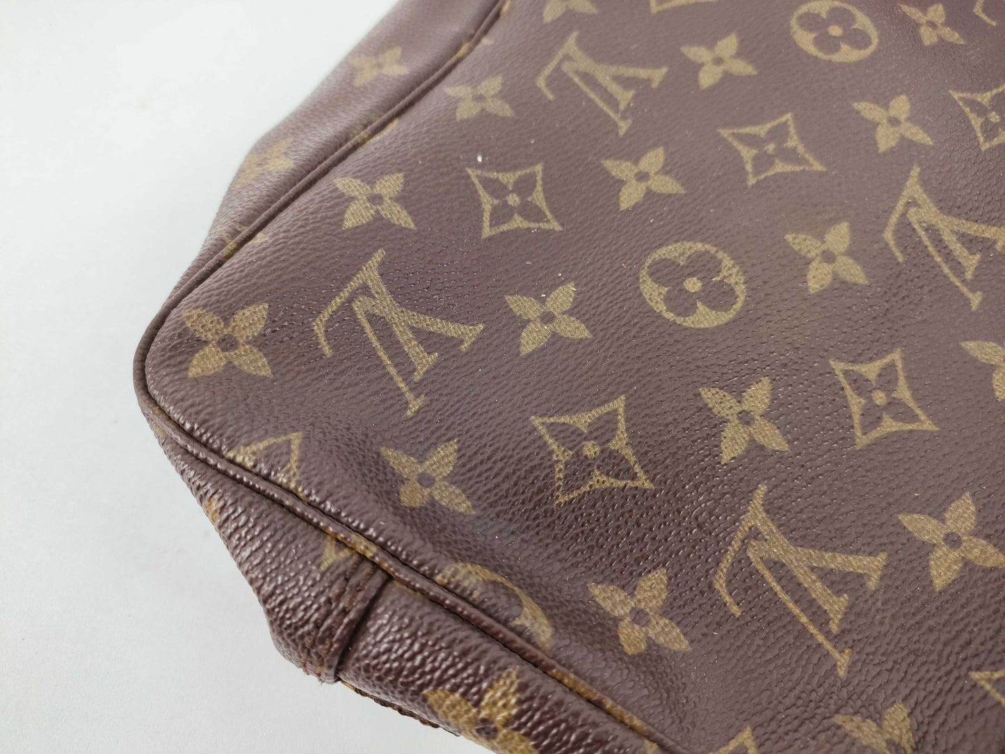 LOUIS VUITTON Monogram Louis Vuitton Pouch