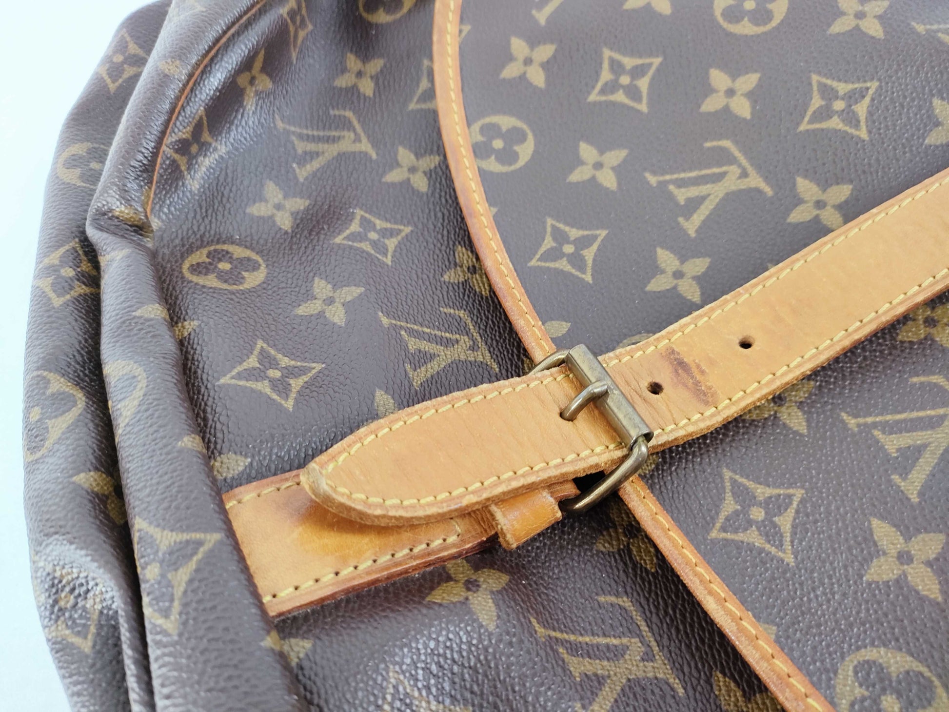 LOUIS VUITTON Monogram Louis Vuitton Shoulder Bag