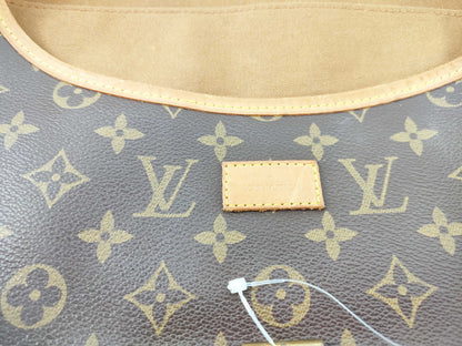 LOUIS VUITTON Monogram Louis Vuitton Shoulder Bag