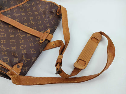 LOUIS VUITTON Monogram Louis Vuitton Shoulder Bag