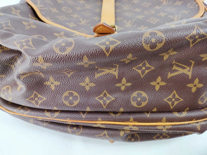 LOUIS VUITTON Monogram Louis Vuitton Shoulder Bag