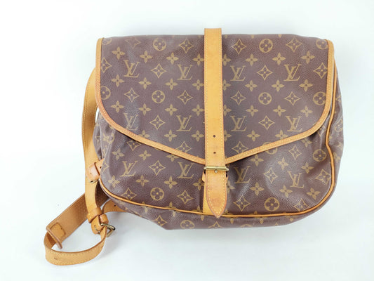 LOUIS VUITTON Monogram Louis Vuitton Shoulder Bag