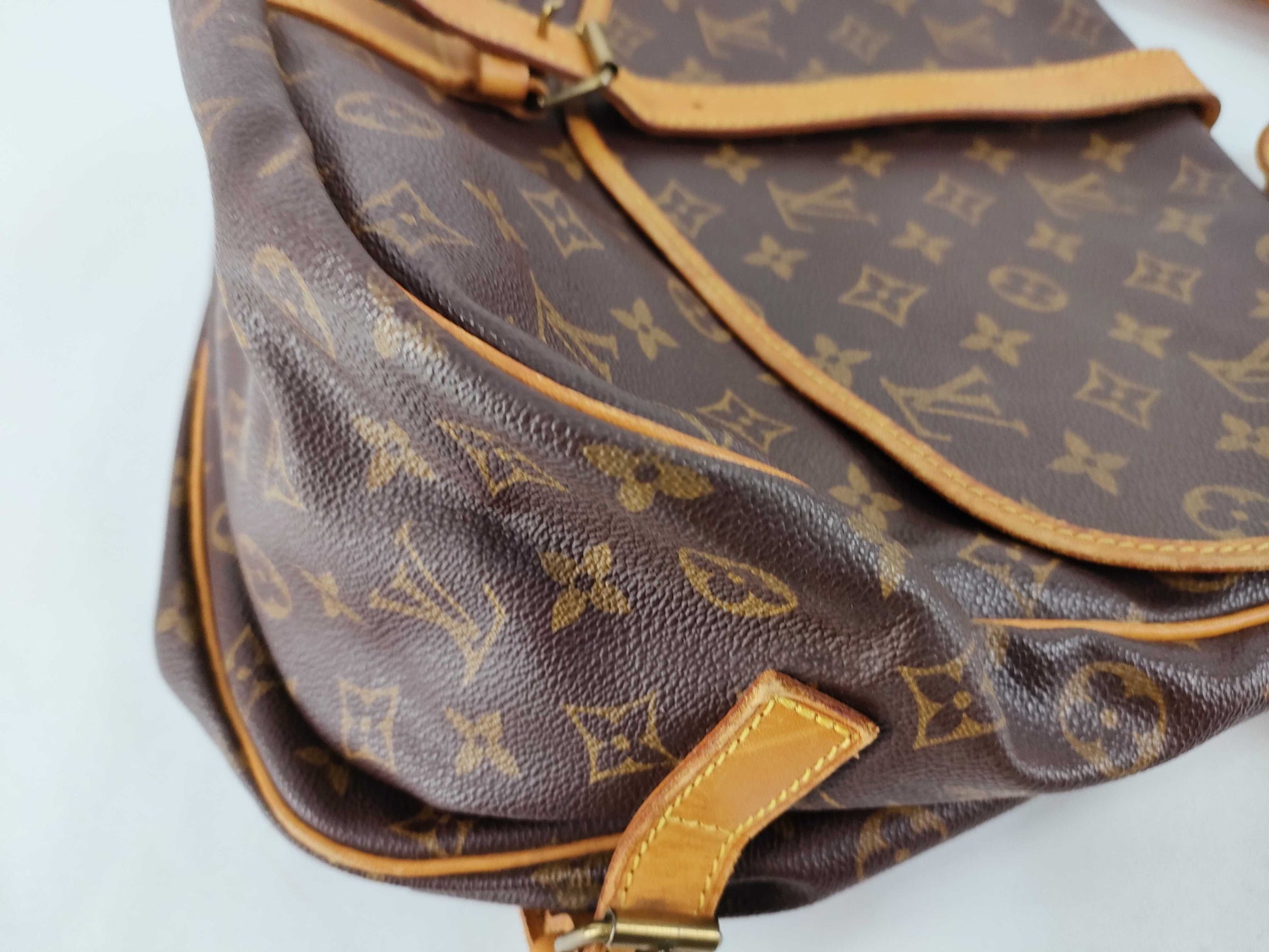 LOUIS VUITTON Monogram Louis Vuitton Shoulder Bag