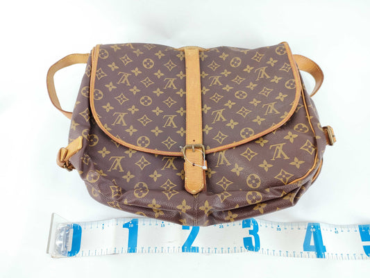 LOUIS VUITTON Monogram Louis Vuitton Shoulder Bag