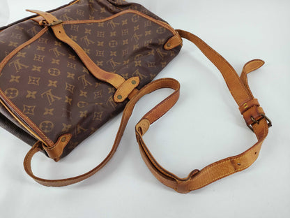 LOUIS VUITTON Monogram Shoulder Bag