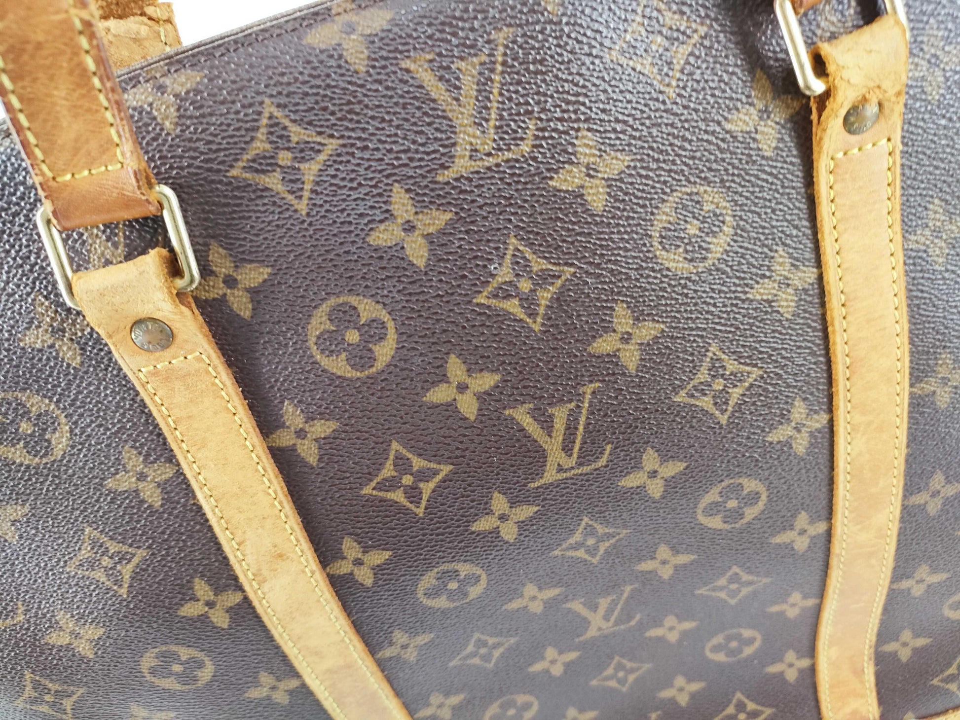 LOUIS VUITTON Monogram Louis Vuitton Tote Bag