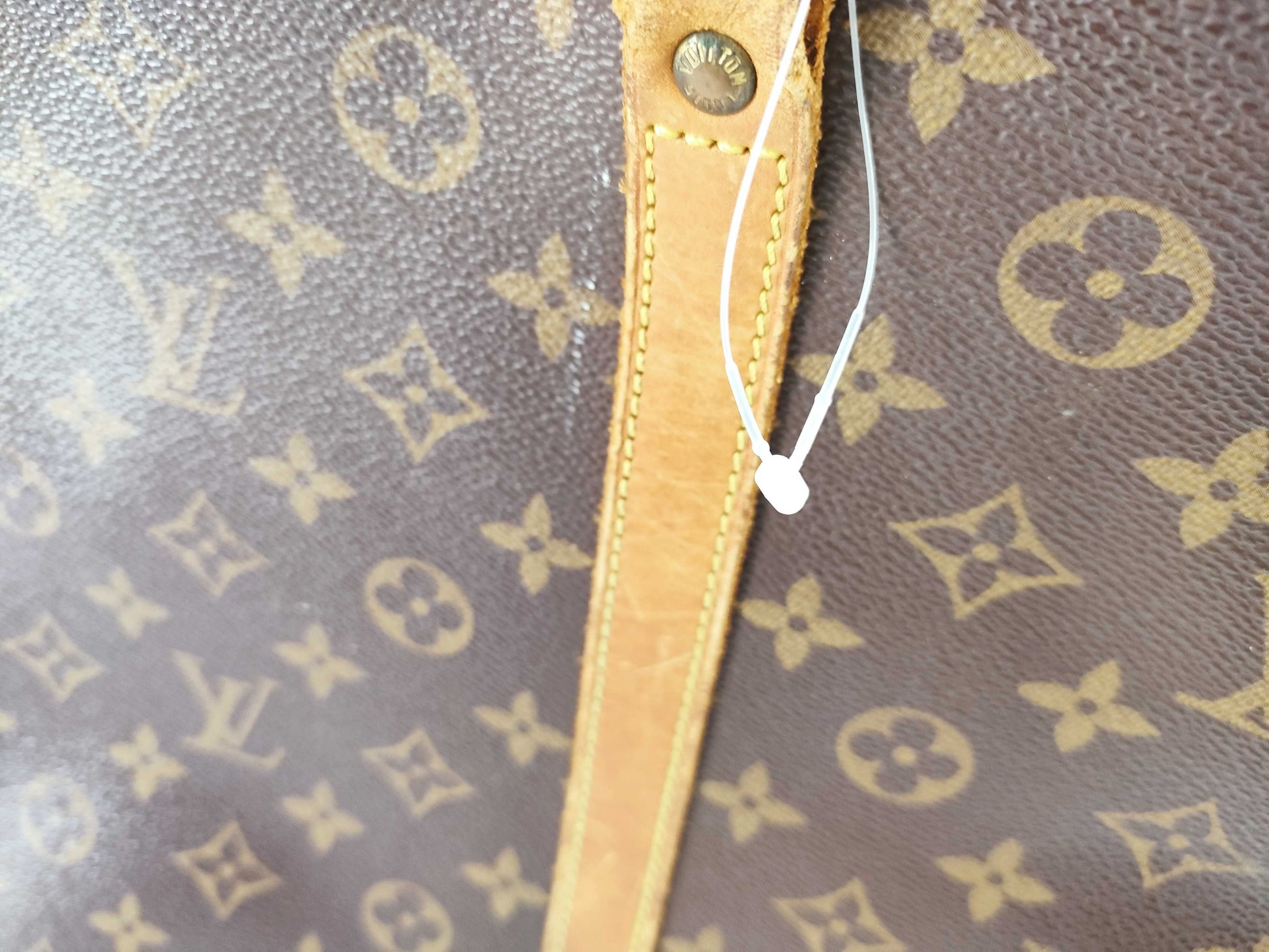 LOUIS VUITTON Monogram Louis Vuitton Tote Bag