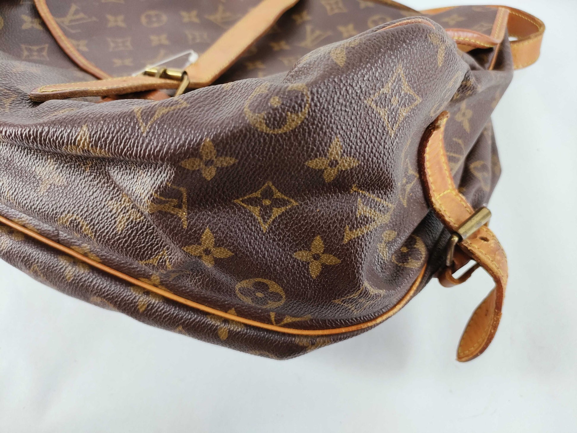 LOUIS VUITTON Monogram Louis Vuitton Shoulder Bag