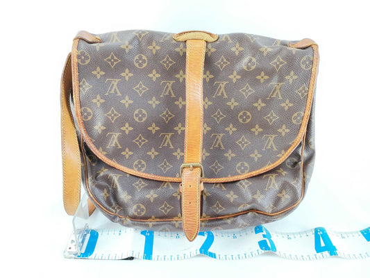 LOUIS VUITTON Monogram Louis Vuitton Shoulder Bag