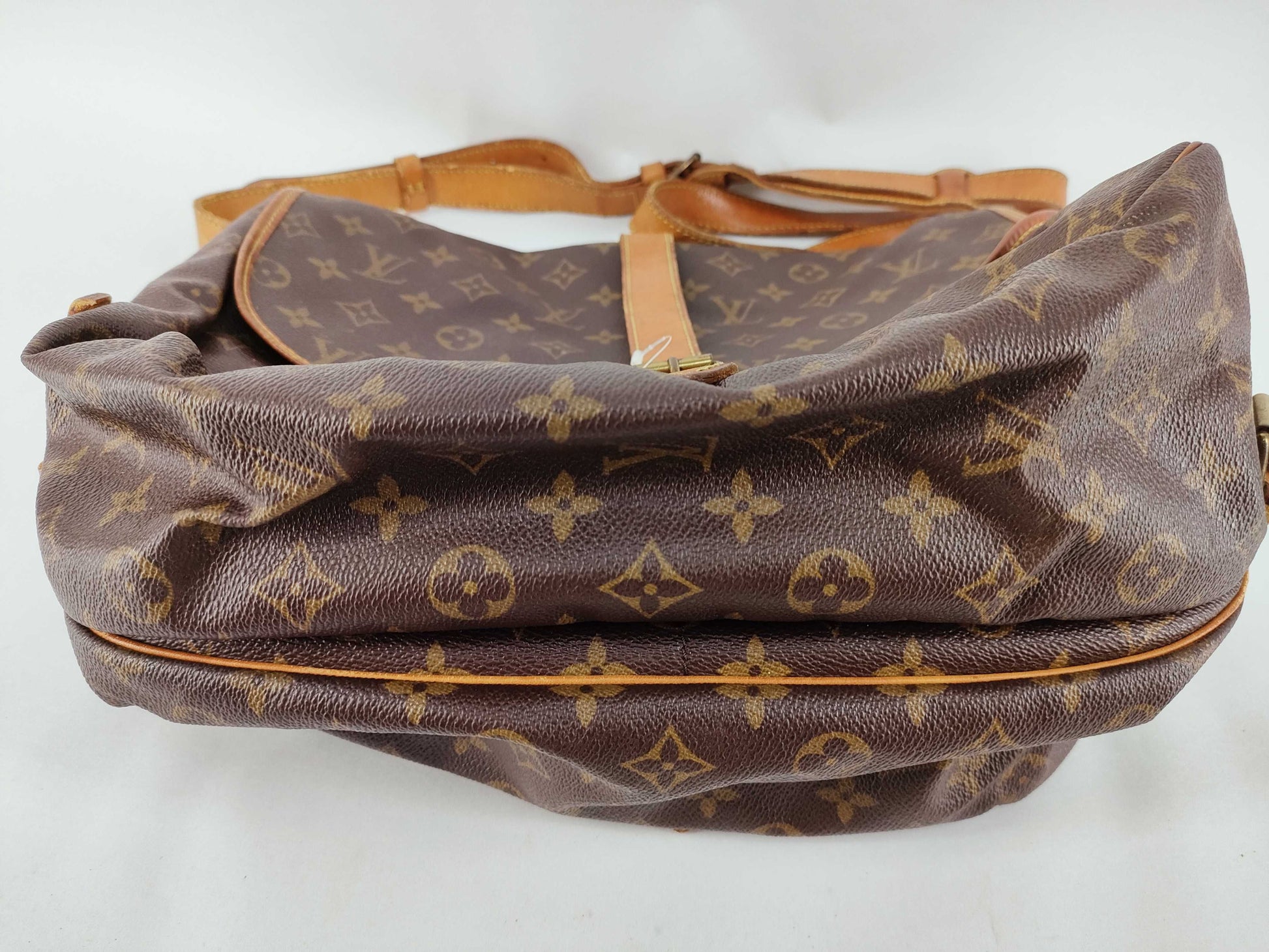LOUIS VUITTON Monogram Louis Vuitton Shoulder Bag